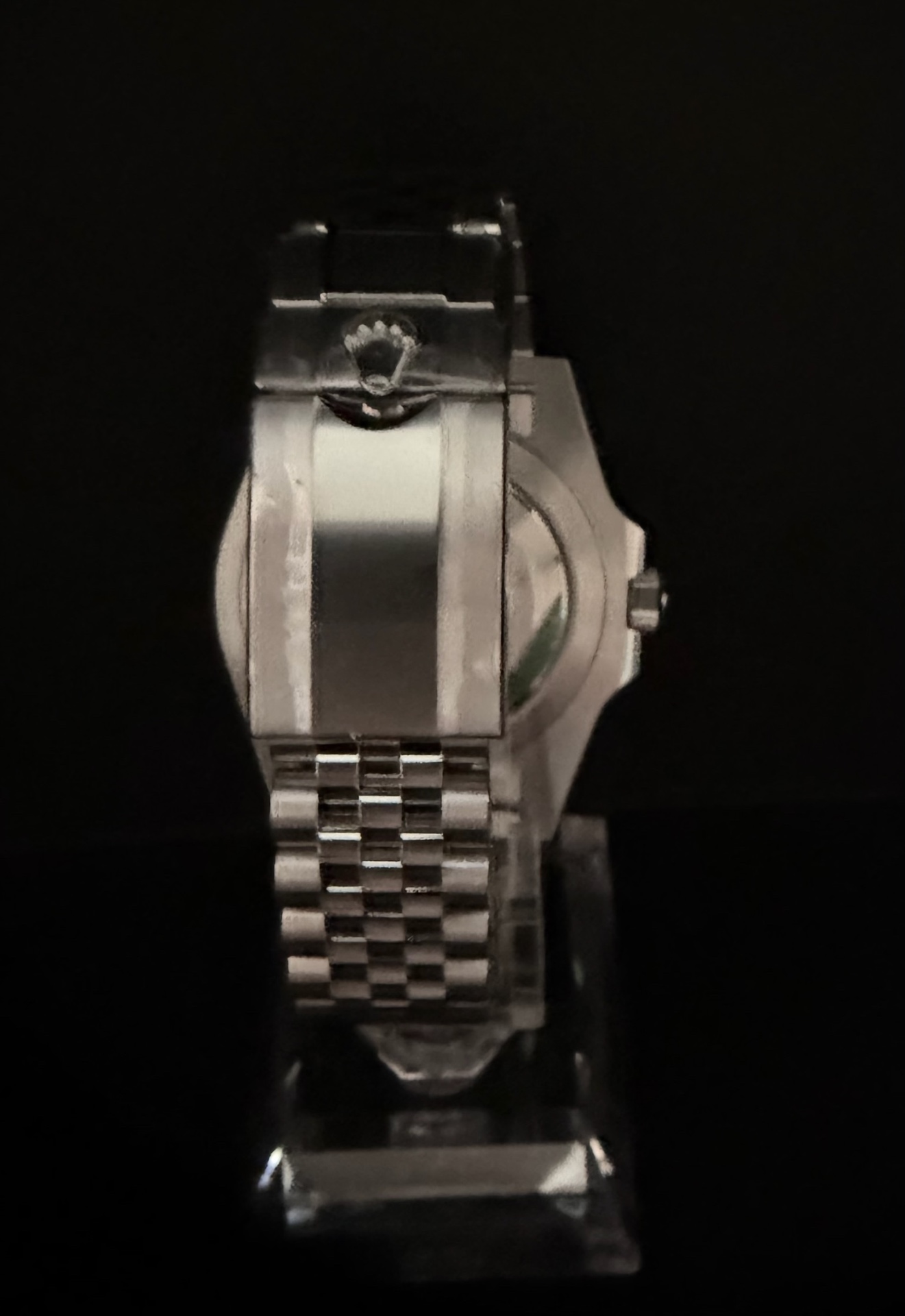2026 Rolex GMT-Master II Batgirl 126710BLNR side profile showing crown, case flank and Jubilee bracelet
