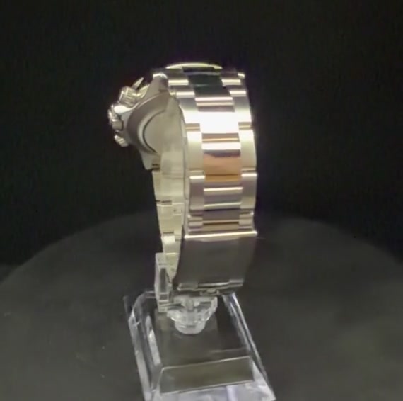 2015 Rolex Cosmograph Daytona 116520 video — rotating view of the black dial and Oyster bracelet