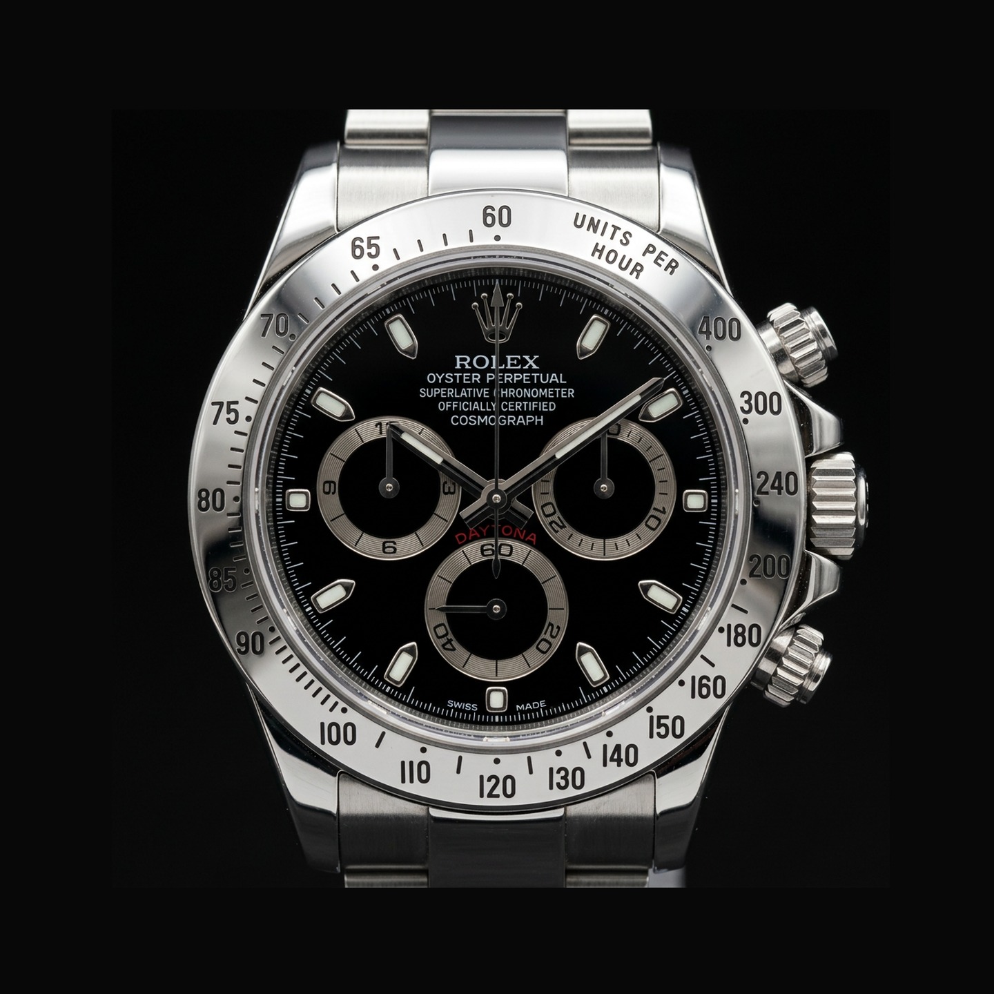 2015 Rolex Cosmograph Daytona 116520 stainless steel with black dial on Oyster bracelet